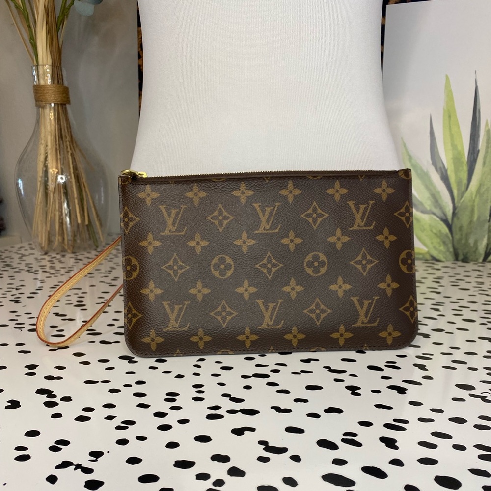 Louis Vuitton Neverfull GM Pouch